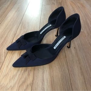 Manolo Blahnik d’Orsay Pumps with bow detail